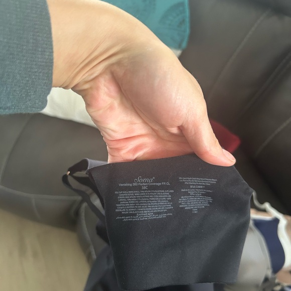 Victoria's Secret Bra Collection - Red, Black, Blue, Leopard. 7 38C bras - Picture 4 of 16